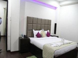 Oyster Airport Hotel Хидерабад Екстериор снимка