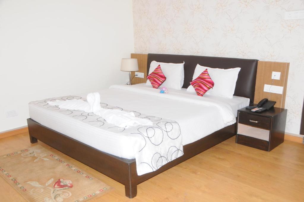 Oyster Airport Hotel Хидерабад Екстериор снимка